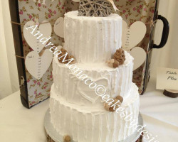 White Rustic Wedding Cake